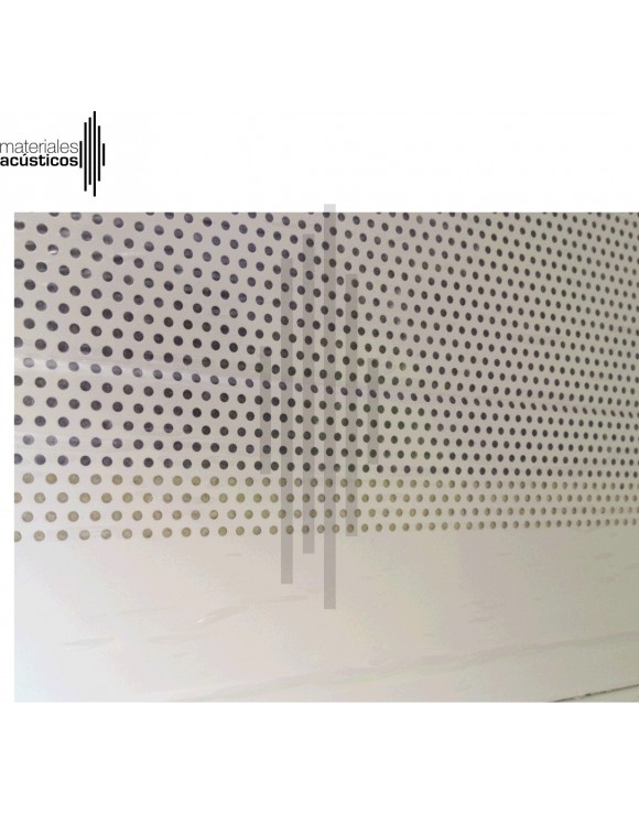 Cara interior con perforaciones de 3 mm.